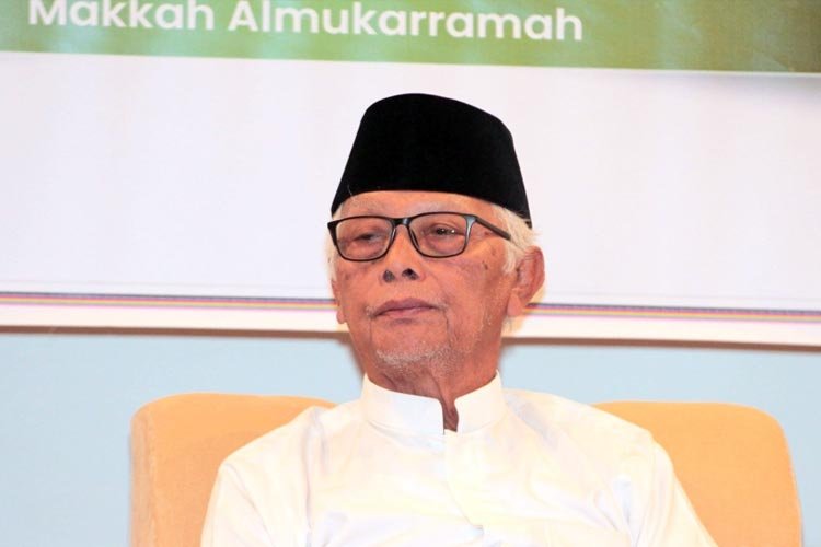 KH Anwar Iskandar Terpilih Nakhodai MUI 2025–2030